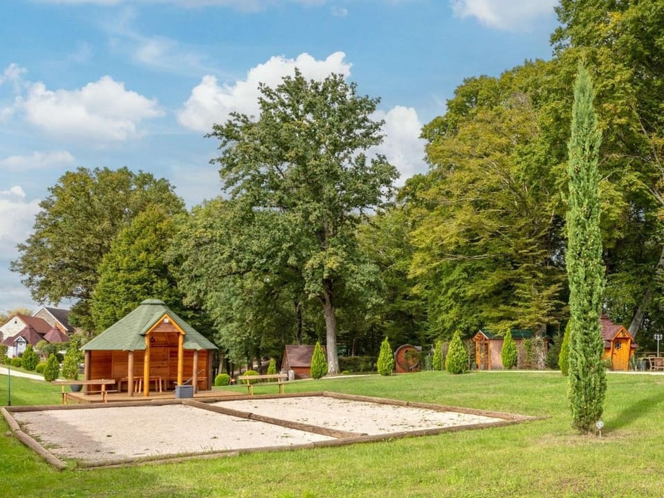 Kota rouge climatisé, séjour nature pour deux près de la Saône - FR-1-583-394 House in Bourgogne-Franche-Comté