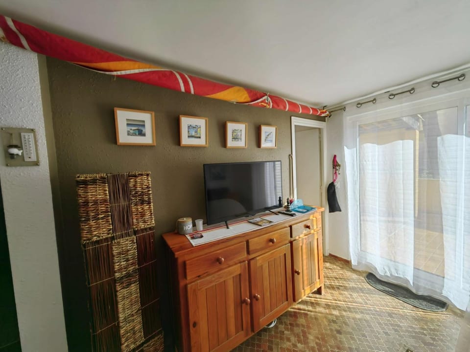 Charmante villa T3, jardin privé, proche plage, Cap d'Agde - FR-1-607-224 Apartment in Agde