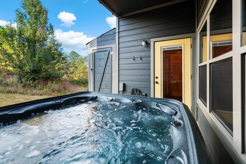 Modern Cabin with Pool Hot Tub Games & More Cabin in Sevier County