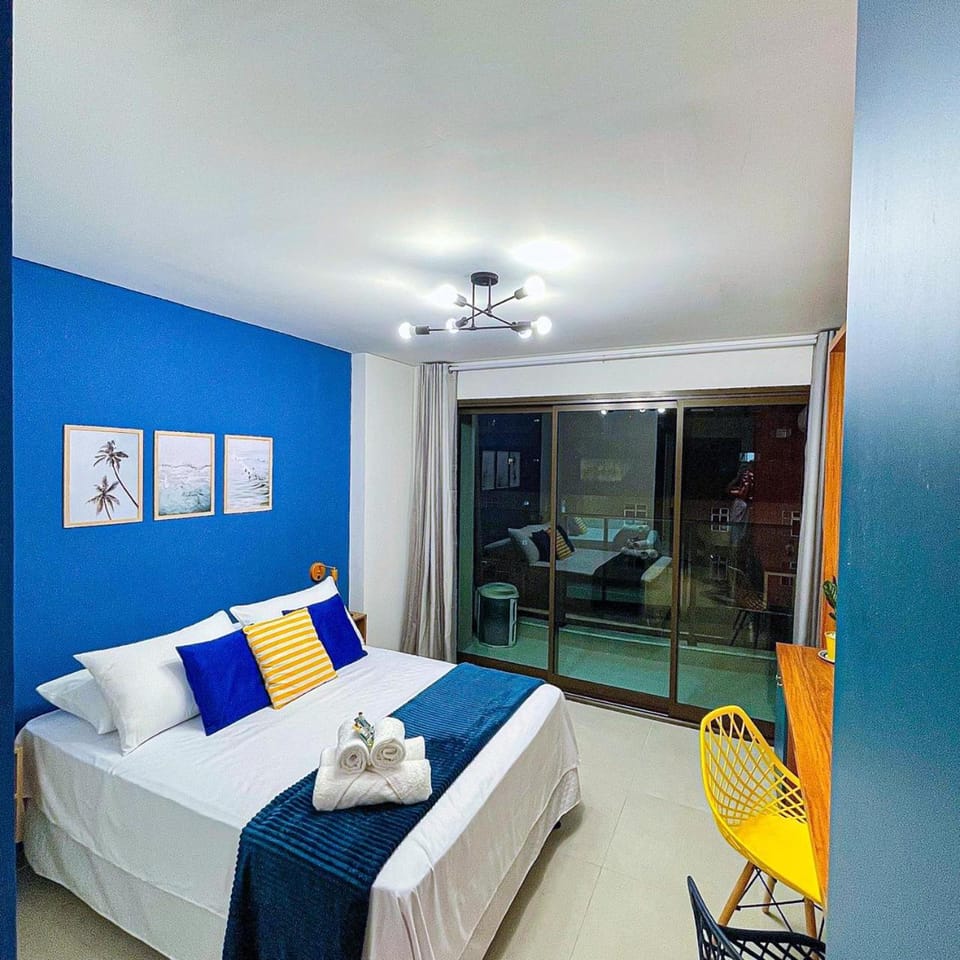 Bed, Living room, Photo of the whole room, Seating area, Bedroom, towels
