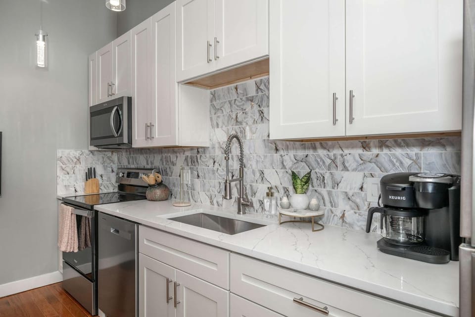 Findlay Market - Suite 5 for 2 Apartment in Over The Rhine