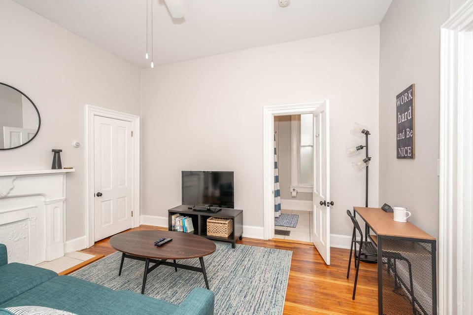 Hackberry Retreat 1 Close to Downtown House in Cincinnati