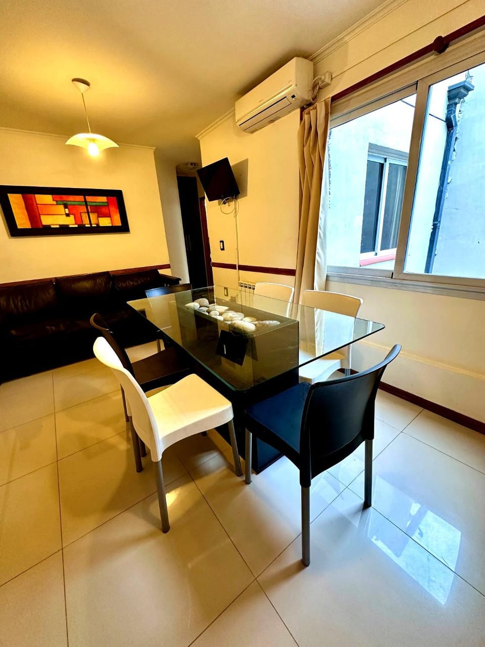 Living room, Seating area, Dining area, air conditioner