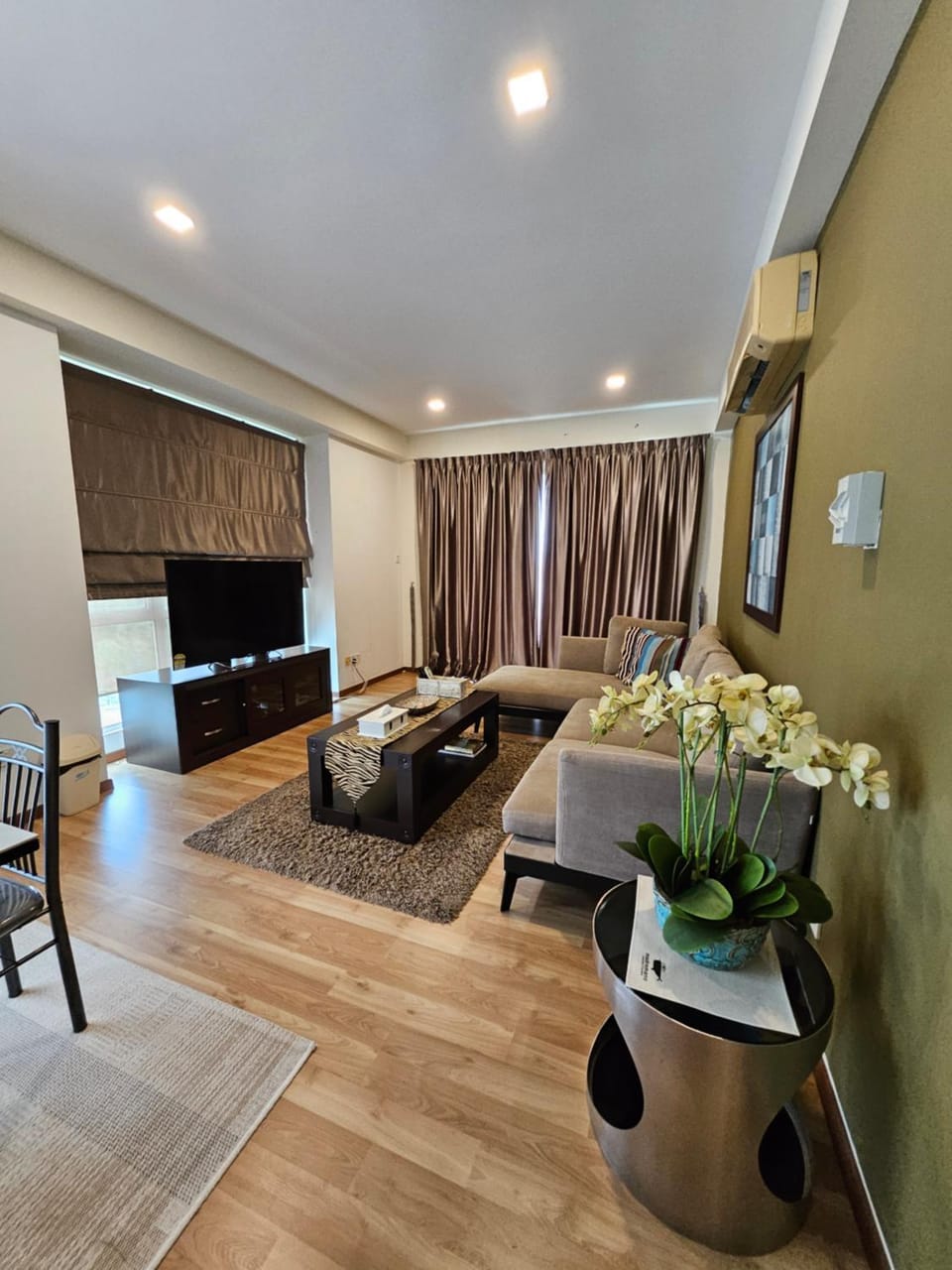 Communal lounge/ TV room, TV and multimedia, Living room, Seating area