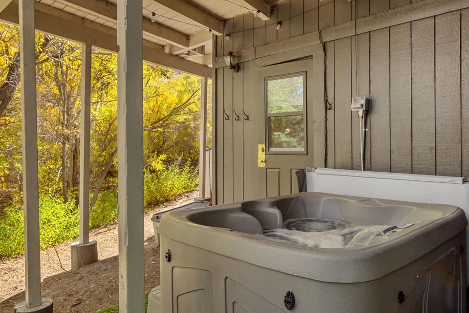 Chalet Vino - Snow Valley Mountain Resort House in Southern California