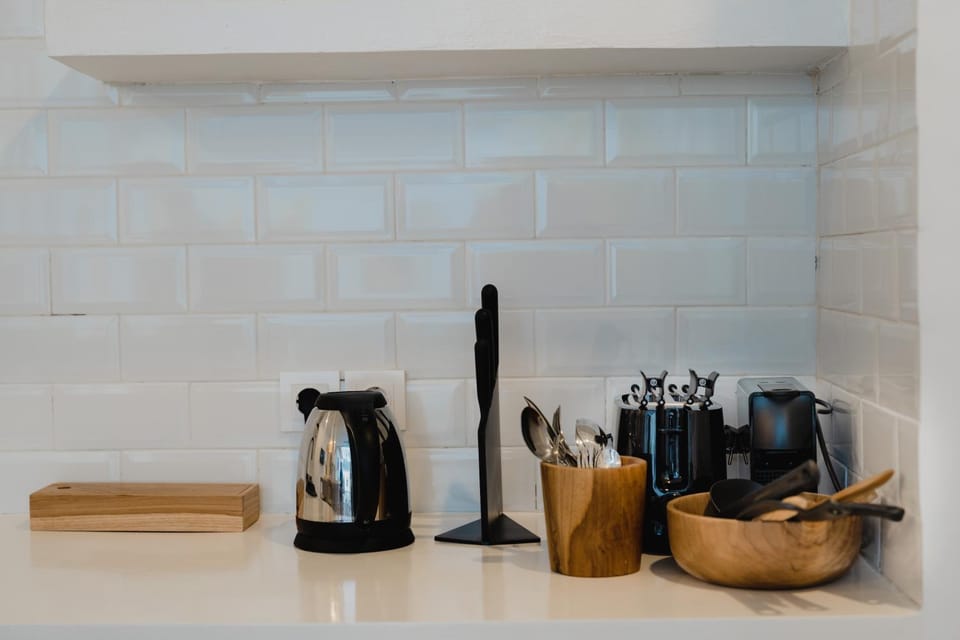 Kitchen or kitchenette, kitchen