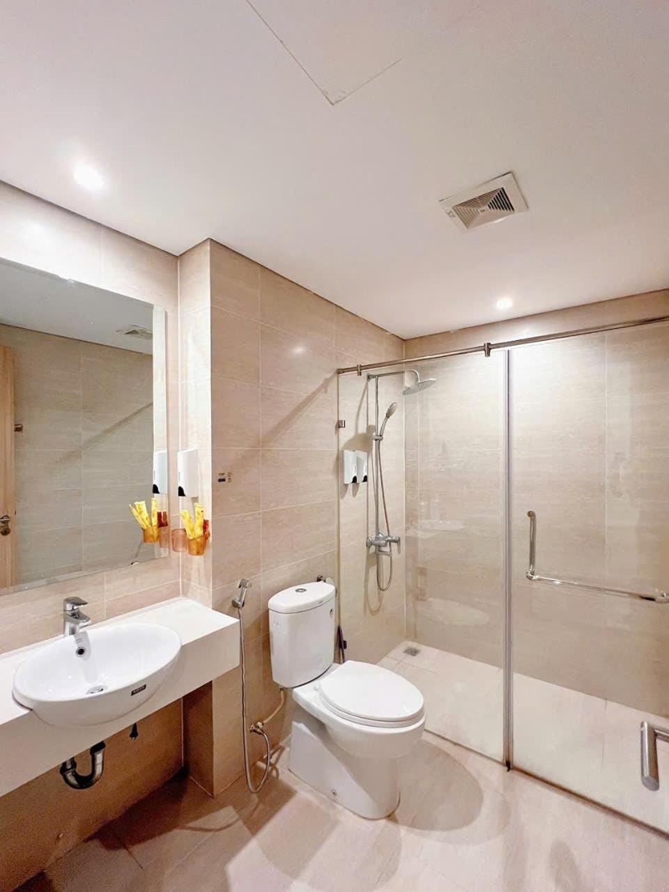 Homestay Hạ Long Apartment in Vietnam