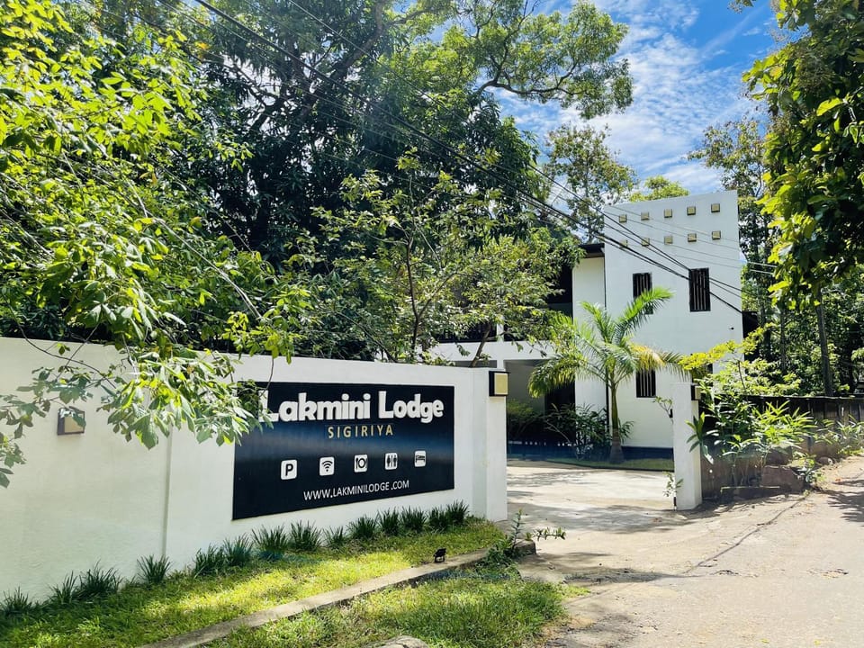 Lakmini Lodge Restaurant & Bar Nature lodge in Dambulla