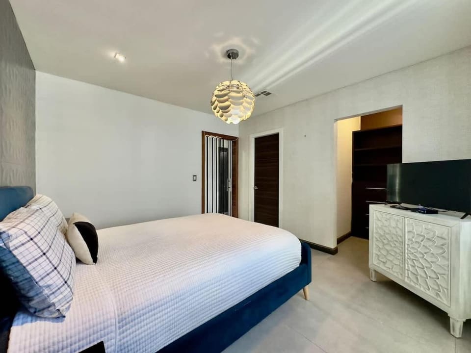 Aqua Tower 3BR-3BA Beachfront Condo in Playas de Tijuana House in Tijuana