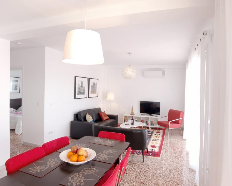 Living room, Dining area