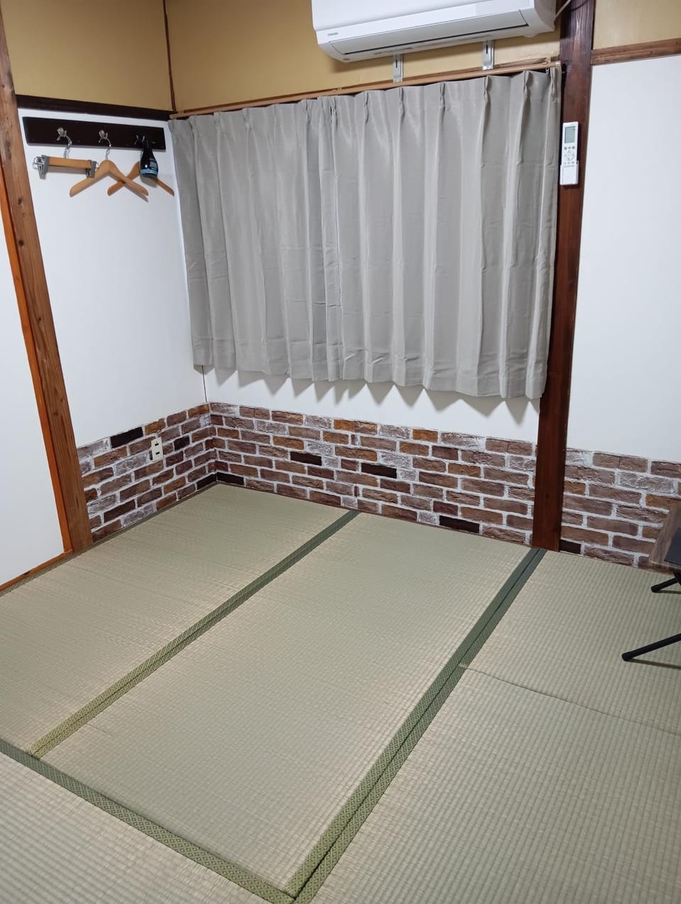 ゲストハウス津津 Bed and Breakfast in Japan