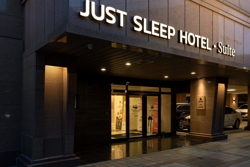 Facade/entrance, Property logo or sign