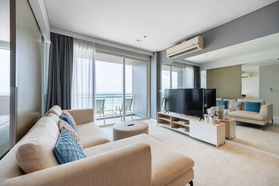 3BR Seaview - Veranda Pattaya - Luxe Apartment in Pattaya City