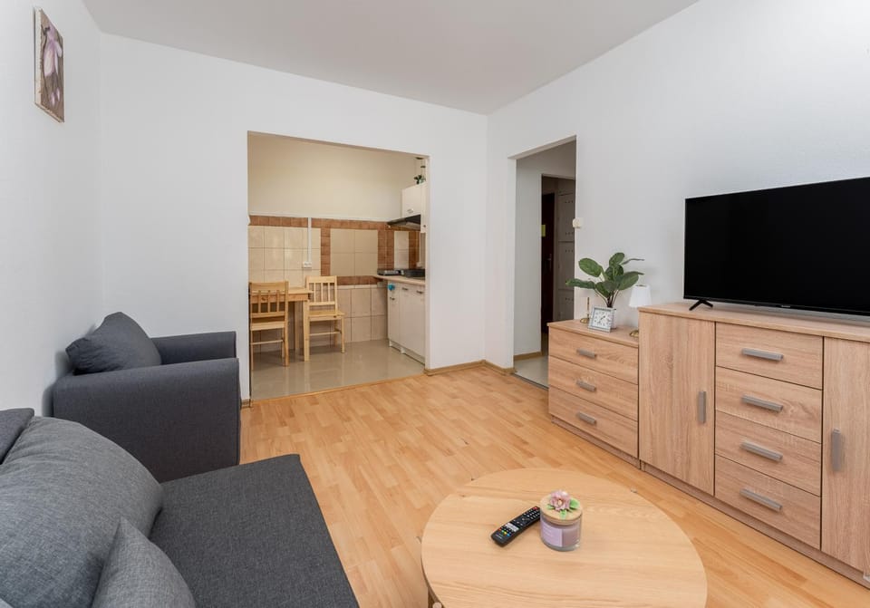 TV and multimedia, Seating area