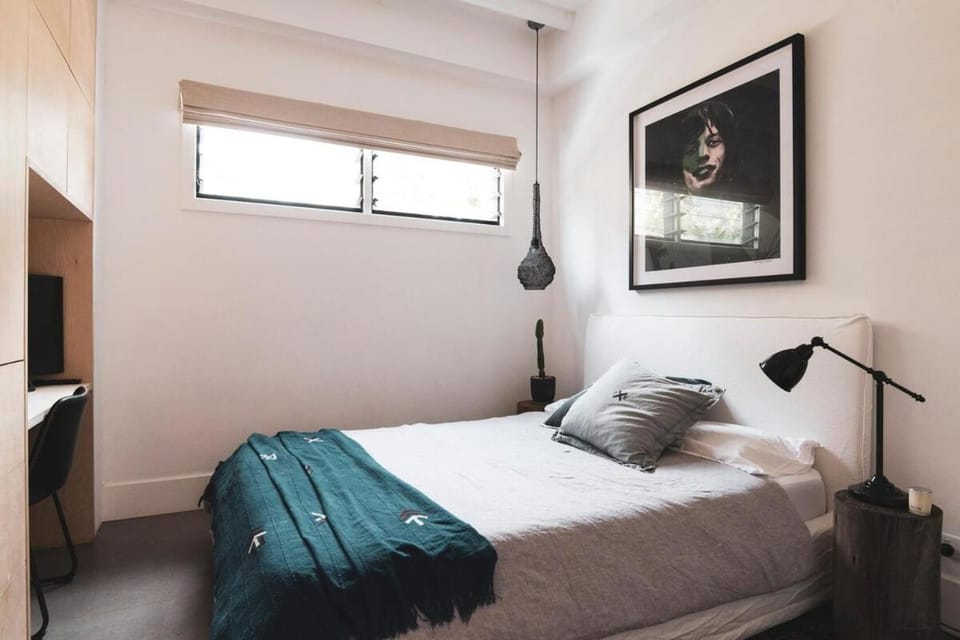 The Black Ace Residence Heated Magnesium Pool Avalon Beach House in Pittwater Council