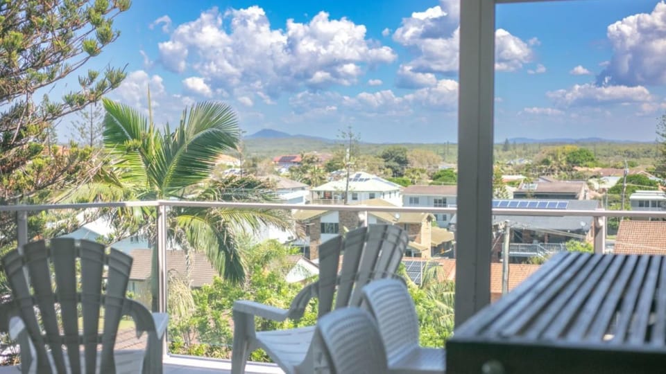 Patio, Day, Natural landscape, View (from property/room), Balcony/Terrace, Mountain view