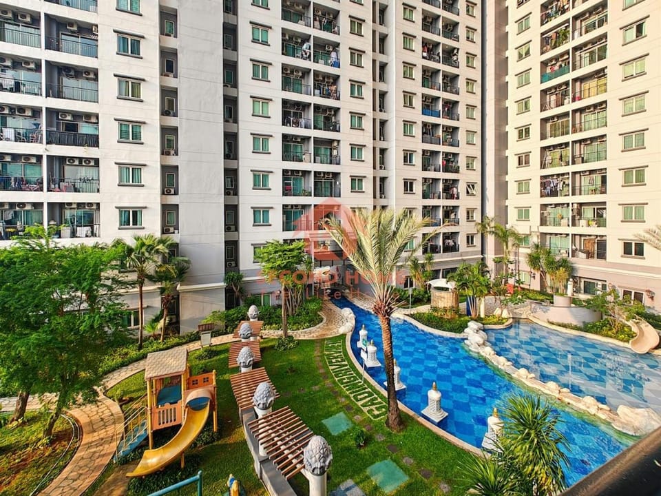 Stylish 2BR MOI Apt with Pool, Gym, Wi-Fi Apartment in Jakarta