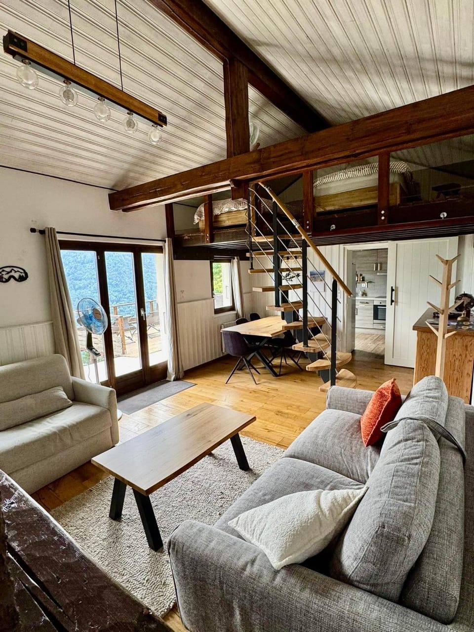 Chalet avec vue panoramique sur les montagnes Chalet in Canton of Valais