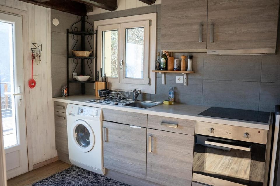 Kitchen or kitchenette, oven, pet friendly