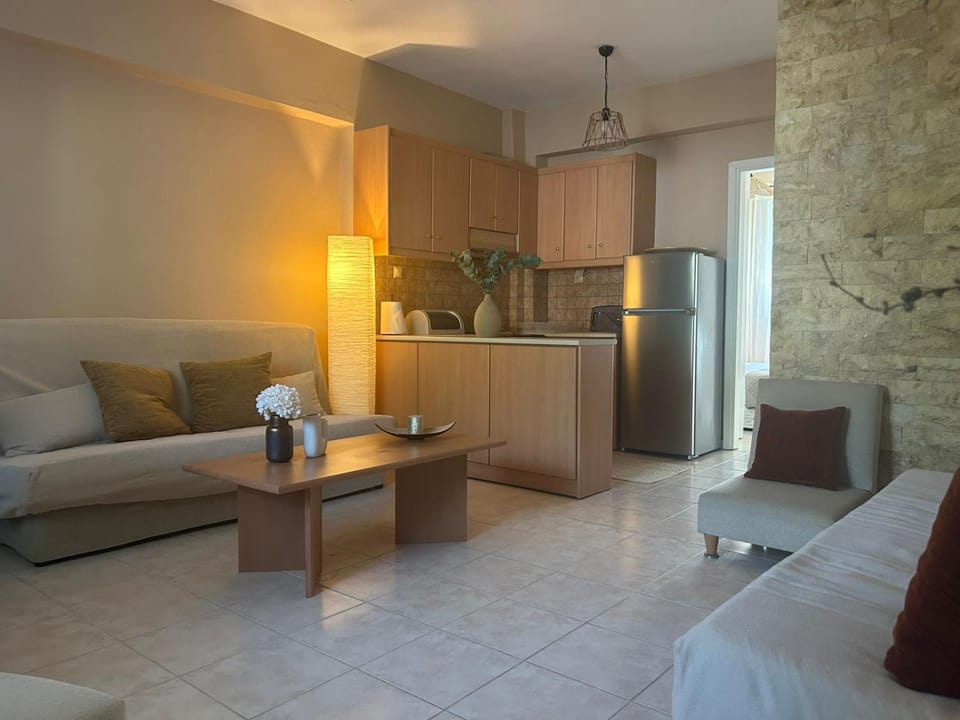 Kitchen or kitchenette, Living room, Seating area