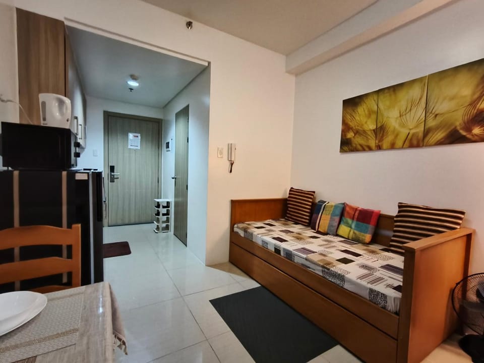 Living room, Photo of the whole room, Seating area
