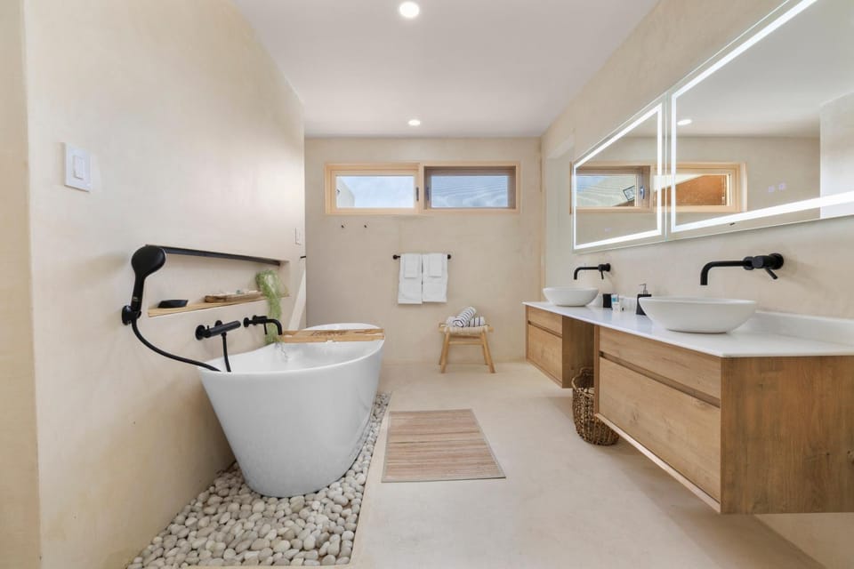 Bathroom, Bath