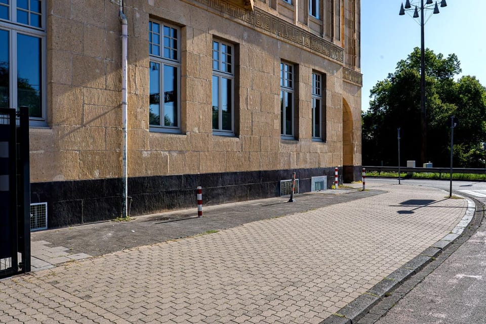 Day, Parking