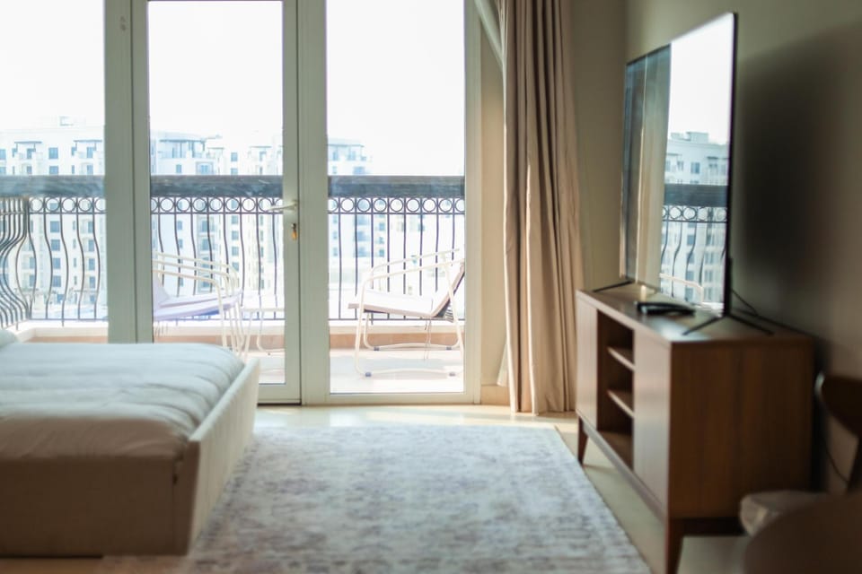 Yas Island Studio Golf Escape Apartment in Abu Dhabi