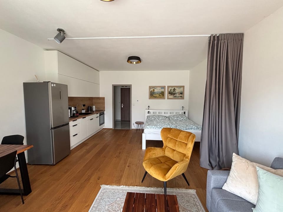Kitchen or kitchenette, Living room, Seating area