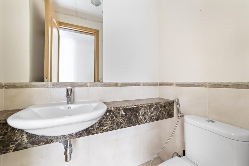VayK - Modern 1BR in Marina Apartment in Dubai