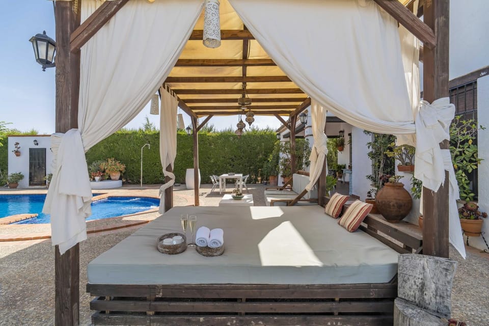 Property building, Solarium, Pool view, Swimming pool