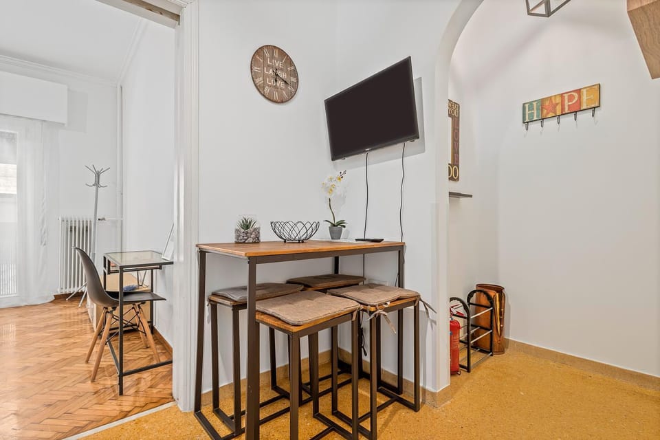 TV and multimedia, Dining area