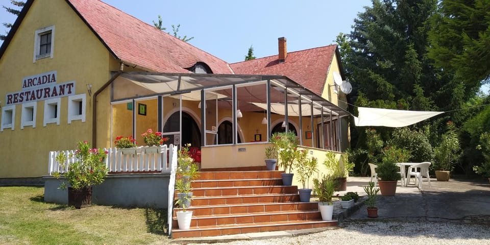 Arcadia Guesthouse Bed and Breakfast in Hungary