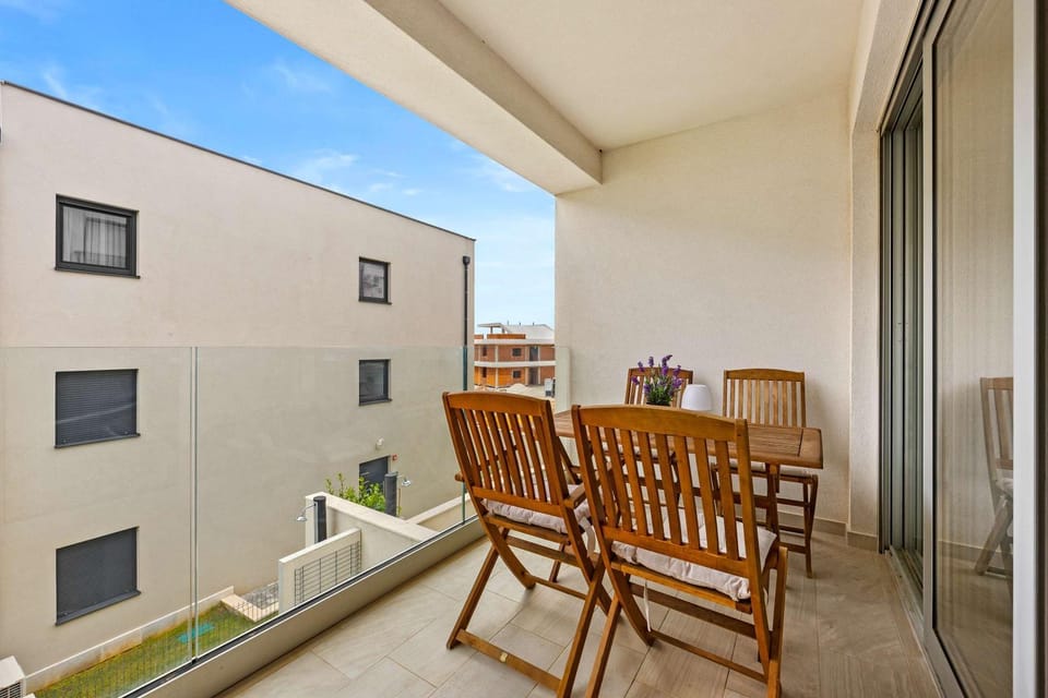 Day, Balcony/Terrace, Seating area