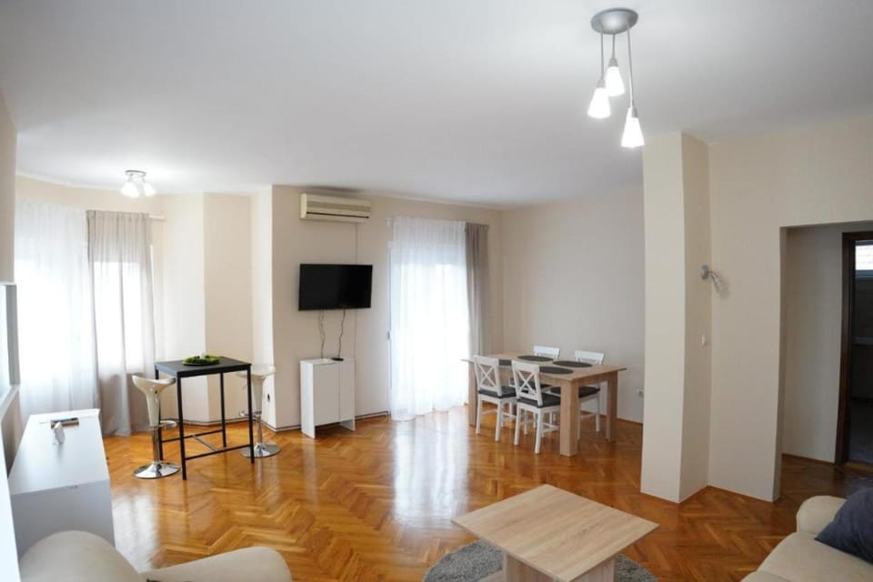 Apartmani Kula - Lux Apartman Apartment in Vojvodina