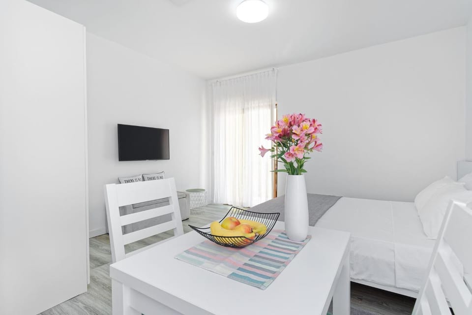 Dining area, Bedroom