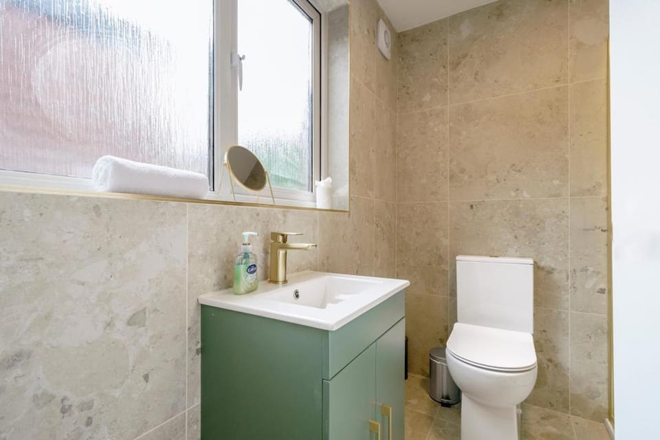 Belfast Stylish City Retreat 2BR Apartment in Belfast