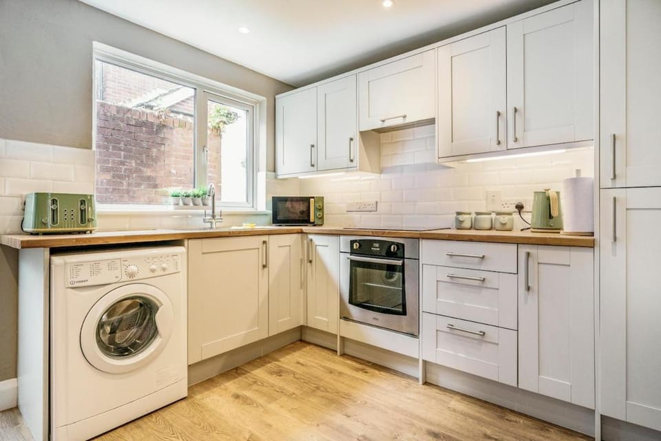 Belfast Stylish City Retreat 2BR Apartment in Belfast