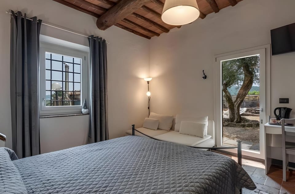 Living room, Bedroom