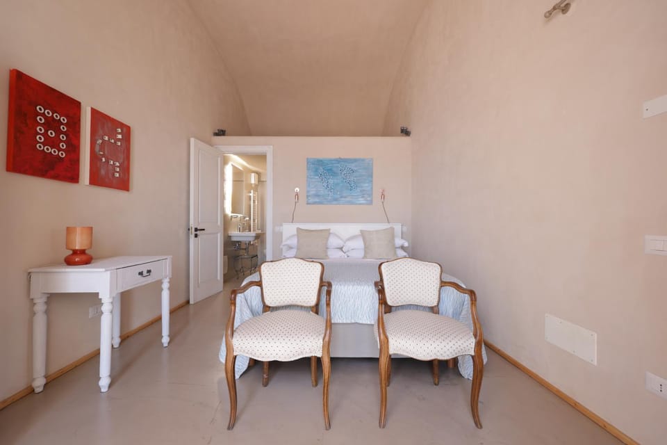 Bathroom, Decorative detail, Bedroom