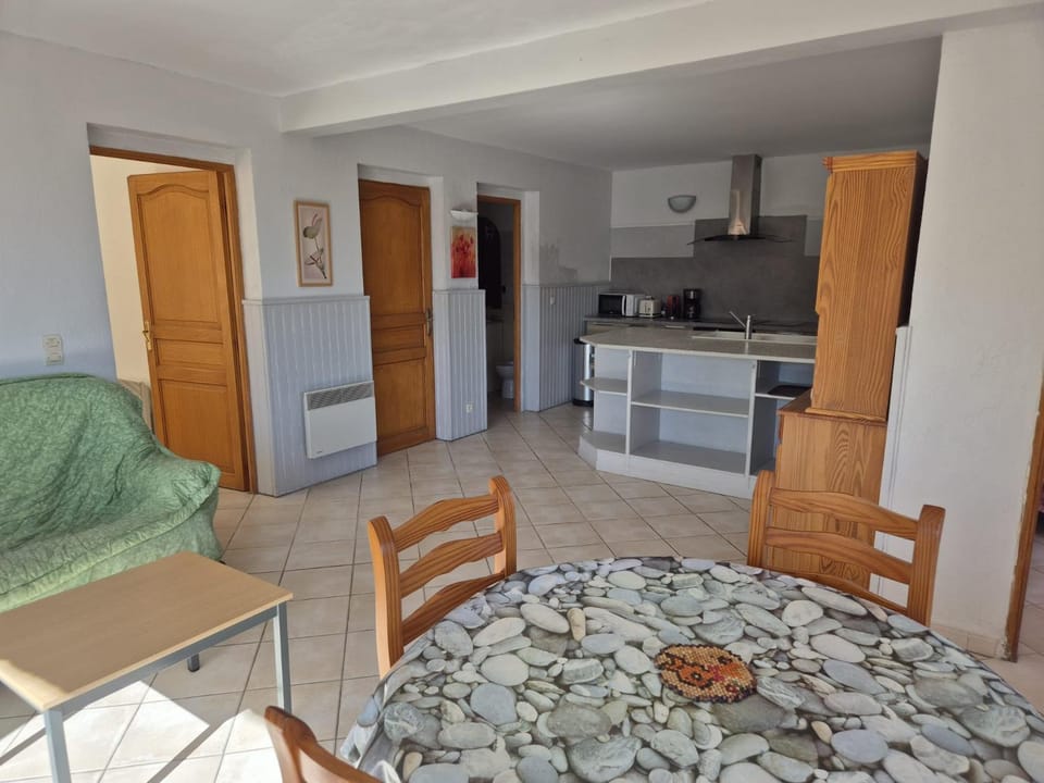 Appartement face à la mer , récent tout équipé Apartment in Port-Vendres