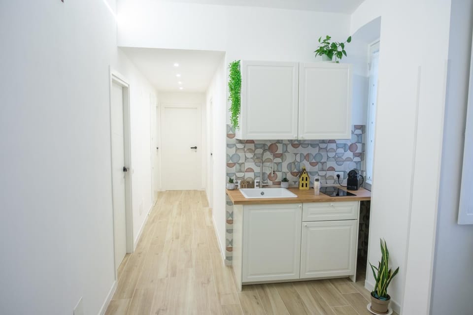RainbHome Colourful Roman Suites Bed and Breakfast in Rome