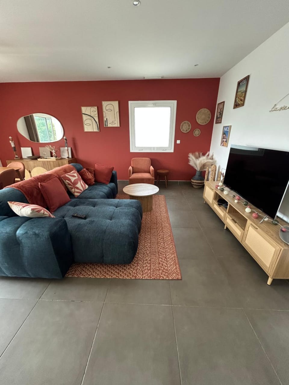 TV and multimedia, Living room, Seating area