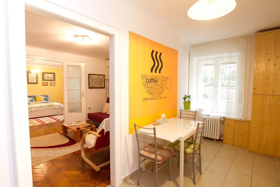 Dining area, On site
