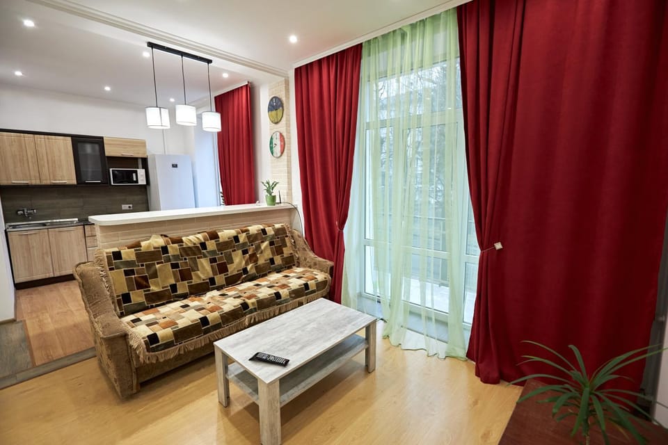 Kitchen or kitchenette, Seating area