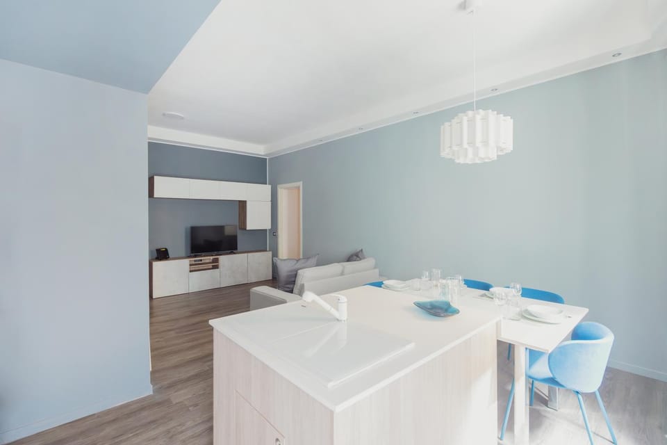 TV and multimedia, Dining area
