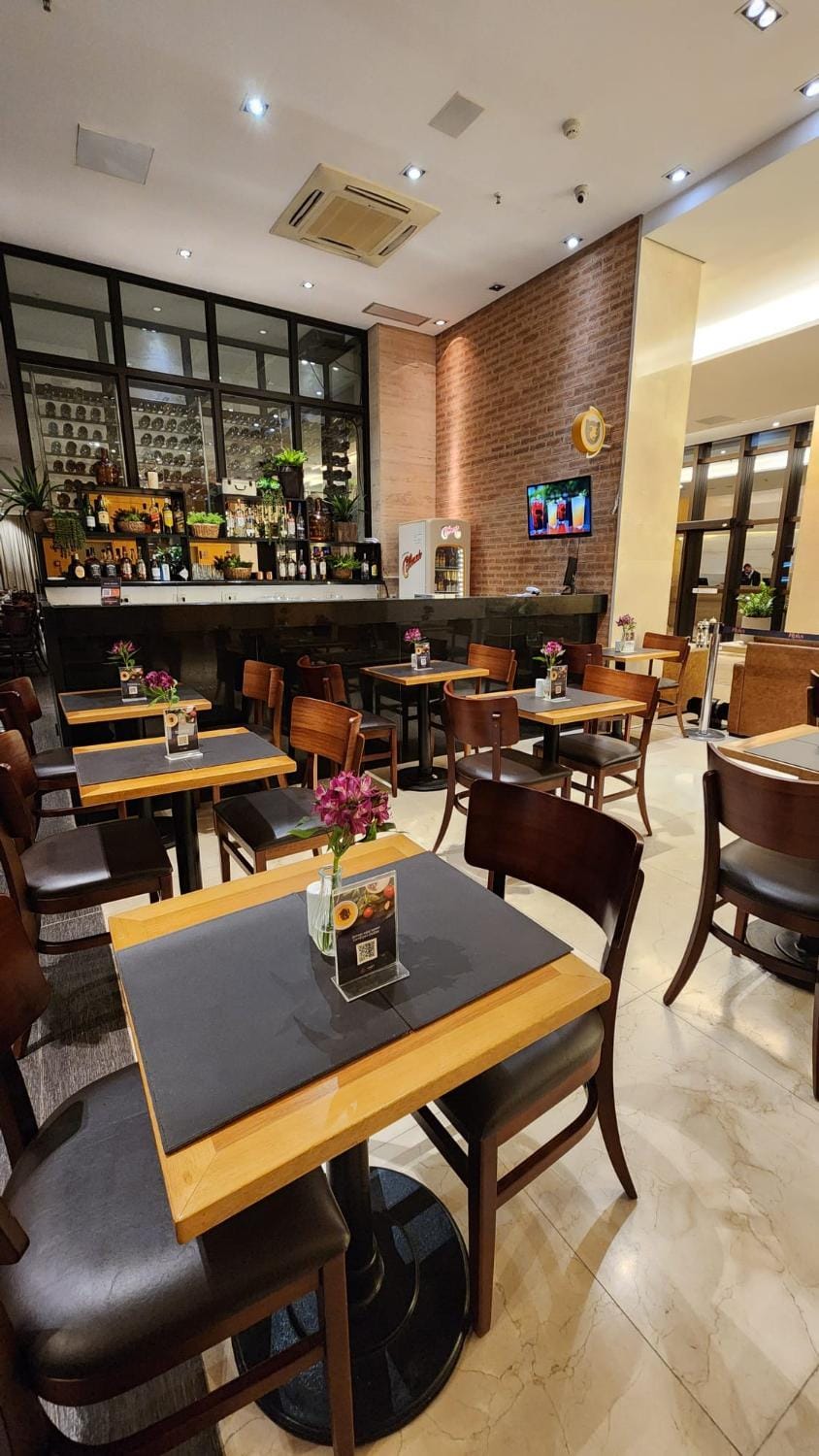 Restaurant/places to eat, Food and drinks