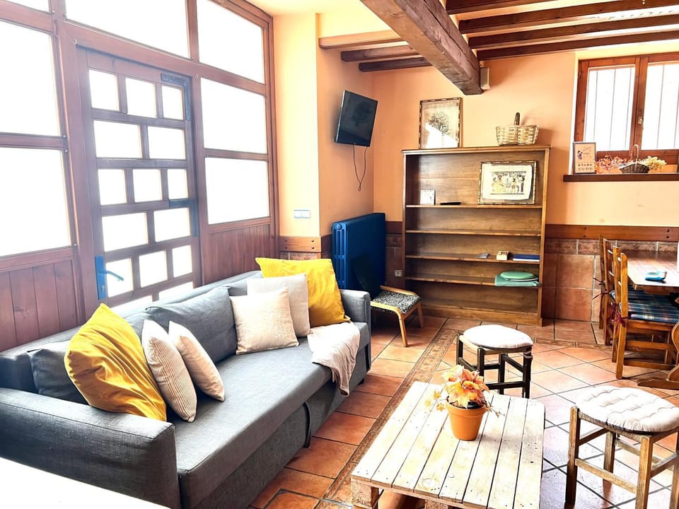Communal lounge/ TV room, Living room