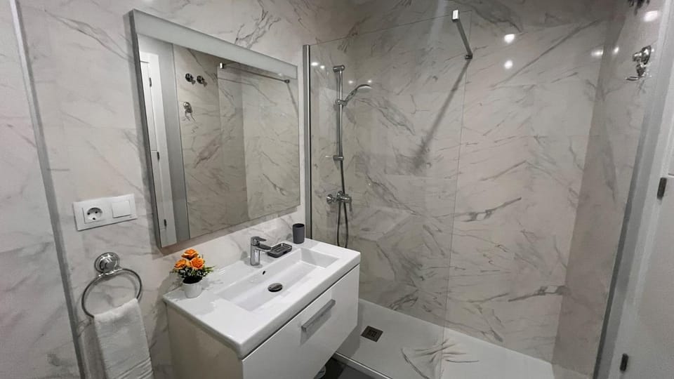 Shower, Bathroom