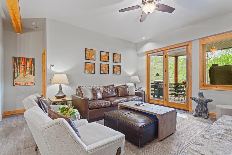 Trail's End Lodge at Deer Valley Resort - Two Bedroom Residence with Spa #404 Apartment in Park City